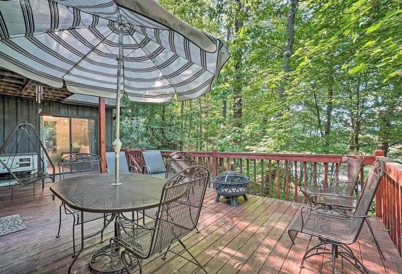 Idyllic Sky Valley Home W/ Pool & Hot Tub Access!