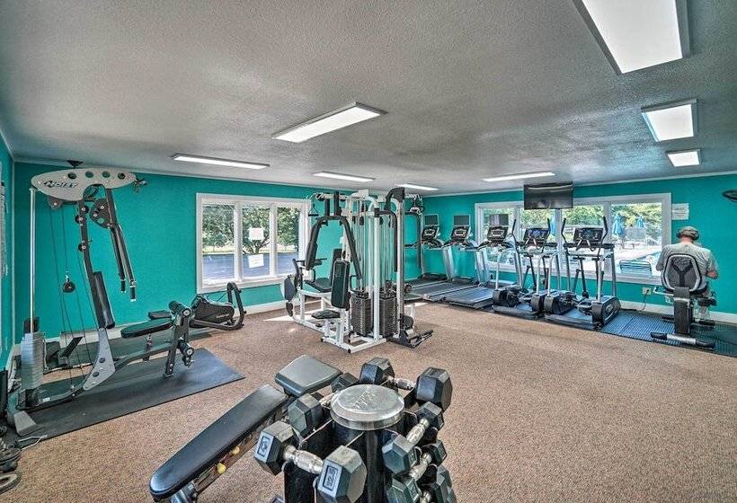 Idyllic Sky Valley Home W/ Pool & Hot Tub Access!