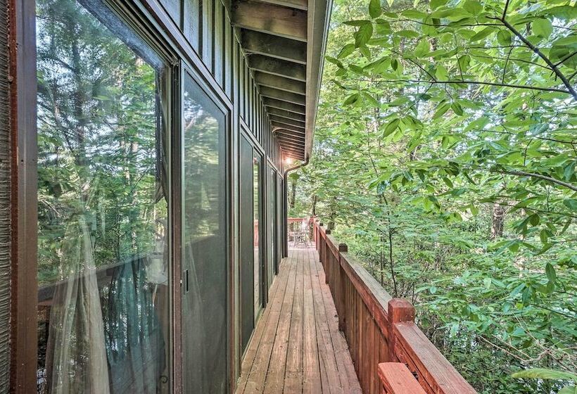 Idyllic Sky Valley Home W/ Pool & Hot Tub Access!