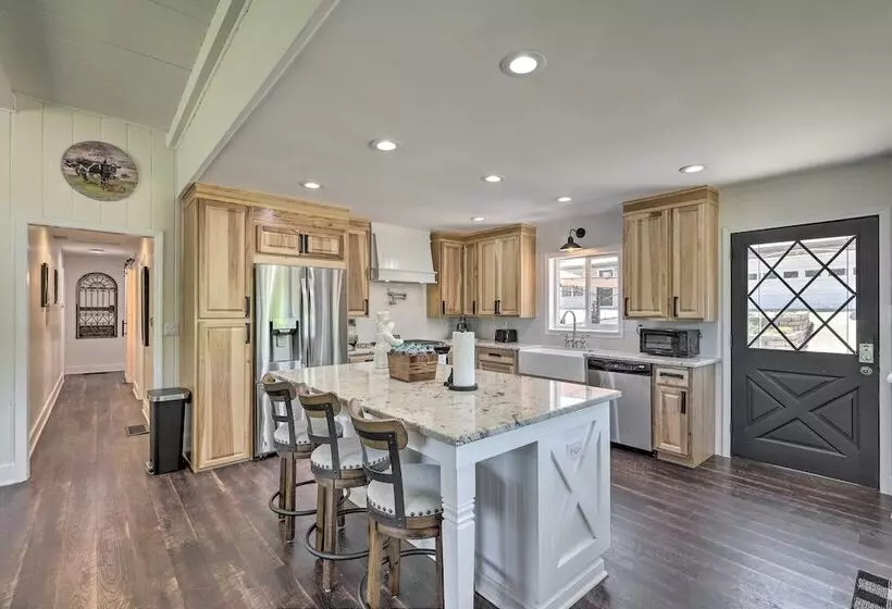 Idyllic Stockbridge Gated Escape W/ Views!