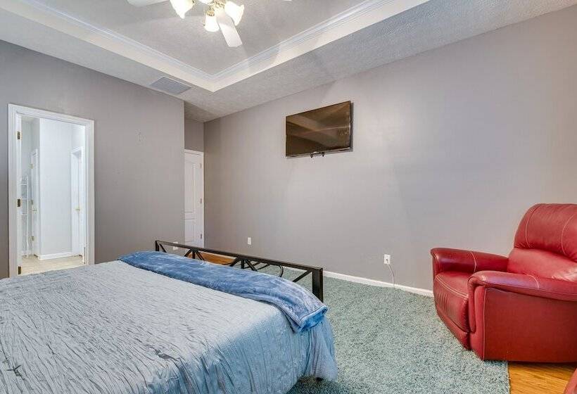 Inviting Austell Home: 14 Mi To Downtown Atlanta!