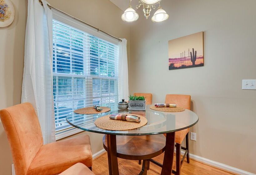 Inviting Austell Home: 14 Mi To Downtown Atlanta!