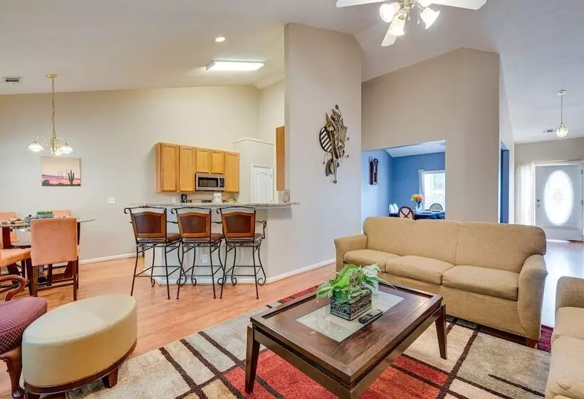 Inviting Austell Home: 14 Mi To Downtown Atlanta!