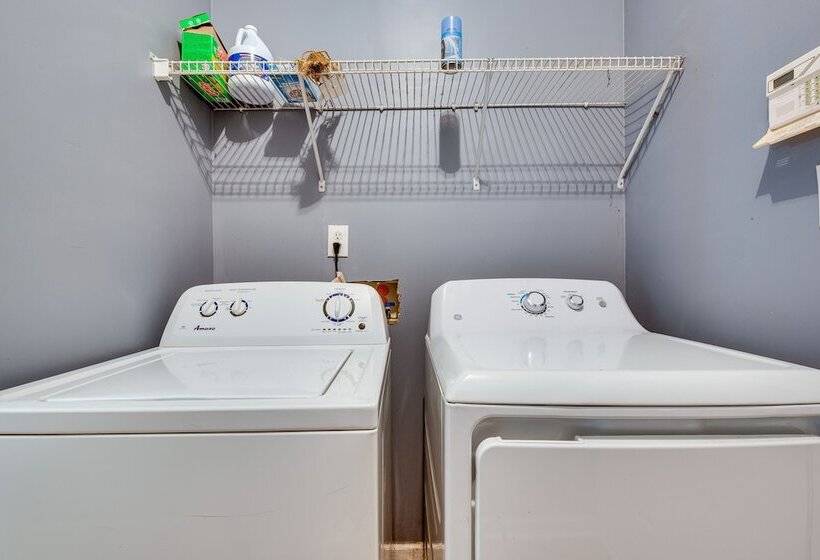 Inviting Austell Home: 14 Mi To Downtown Atlanta!