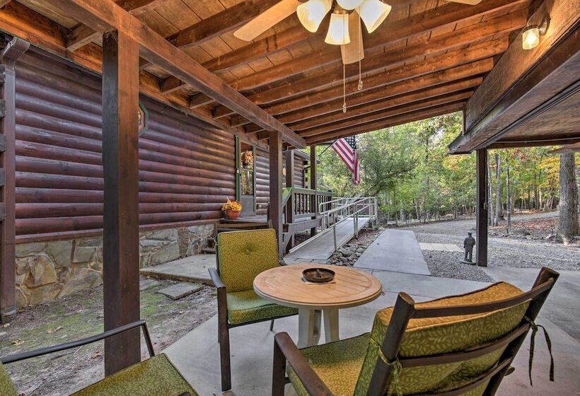 Blairsville Cabin W/ Private Hot Tub!