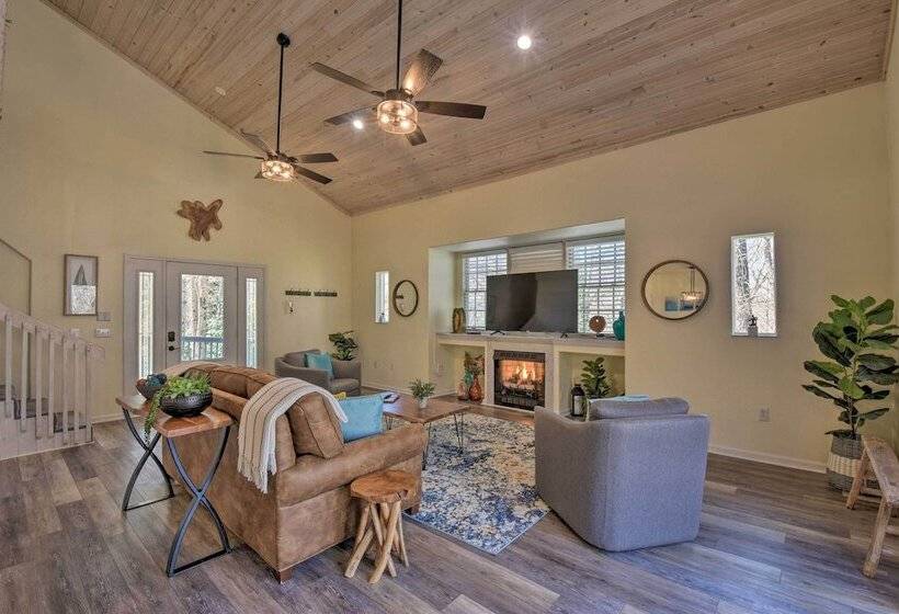 Inviting Sky Valley Home ~ 2 Mi To Mud Creek Falls