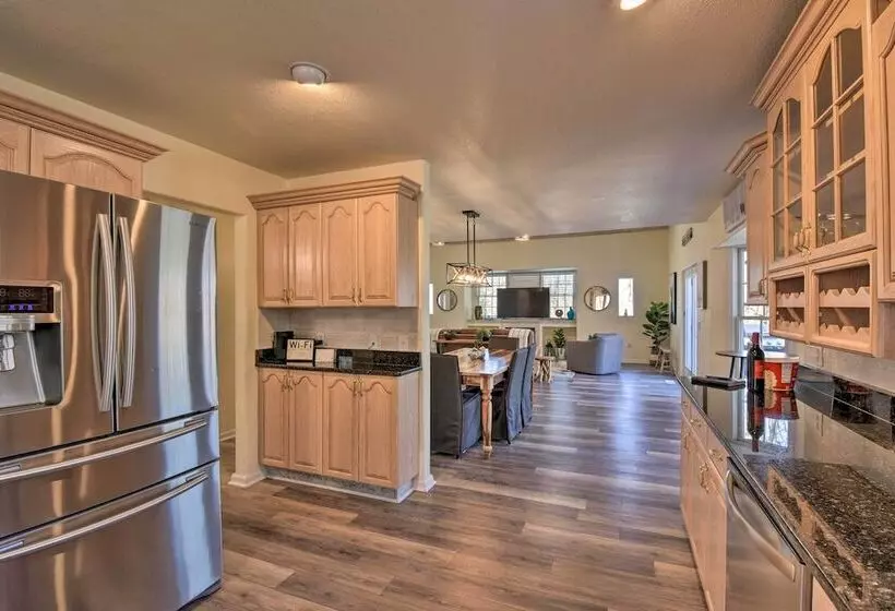 Inviting Sky Valley Home ~ 2 Mi To Mud Creek Falls