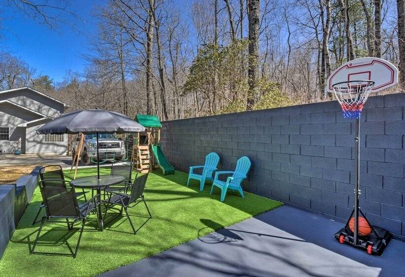 Inviting Sky Valley Home ~ 2 Mi To Mud Creek Falls