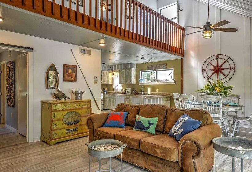 Isle Of Wight Tri Level Home W/ Private Boat Dock!