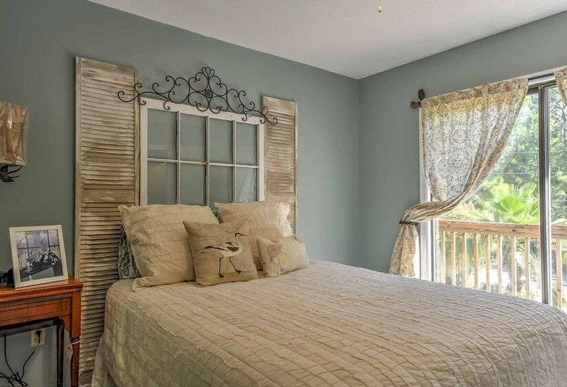 Isle Of Wight Tri Level Home W/ Private Boat Dock!