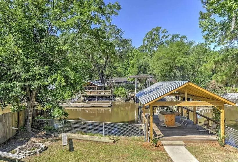 Isle Of Wight Tri Level Home W/ Private Boat Dock!