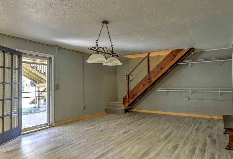 Isle Of Wight Tri Level Home W/ Private Boat Dock!