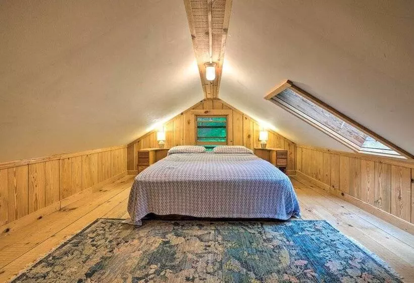 Jasper  7 Timbers  Cabin On 10 Acres W/ A Creek!