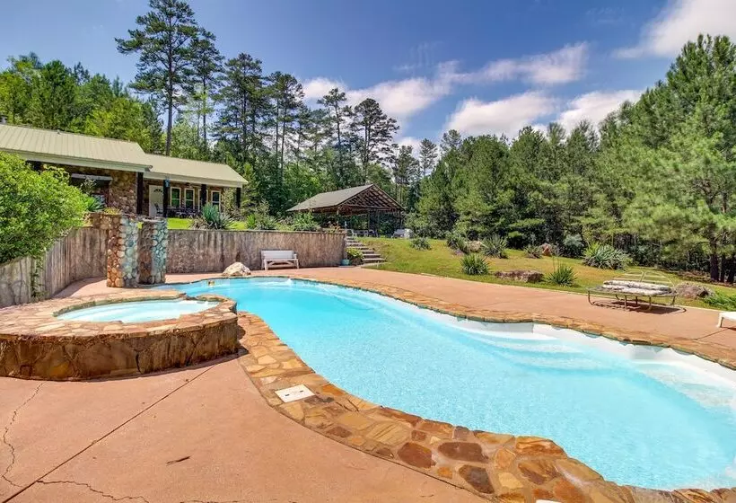 Kingston Home W/ Shared Pool   23 Mi To Lakepoint!