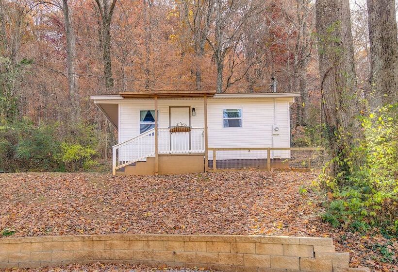 Knoxville Cottage W/ Fenced Yard, Pet Friendly!