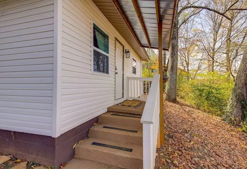 Knoxville Cottage W/ Fenced Yard, Pet Friendly!