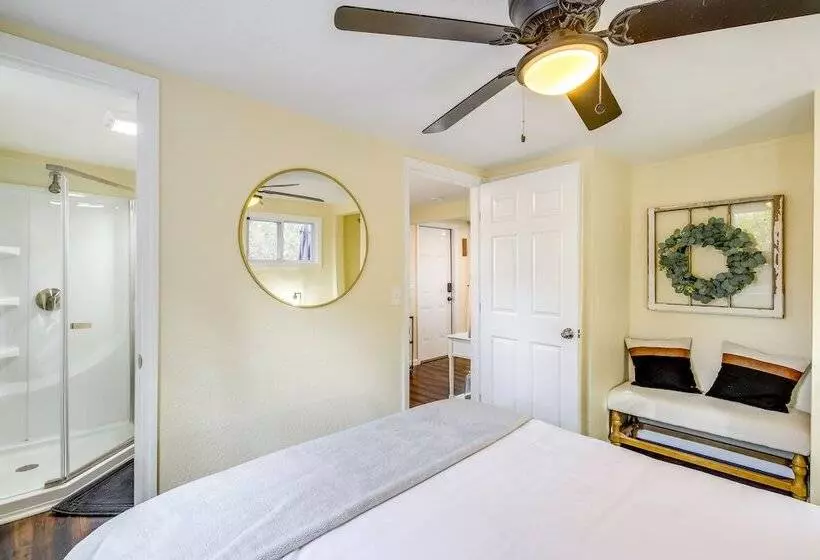 Knoxville Cottage W/ Fenced Yard, Pet Friendly!