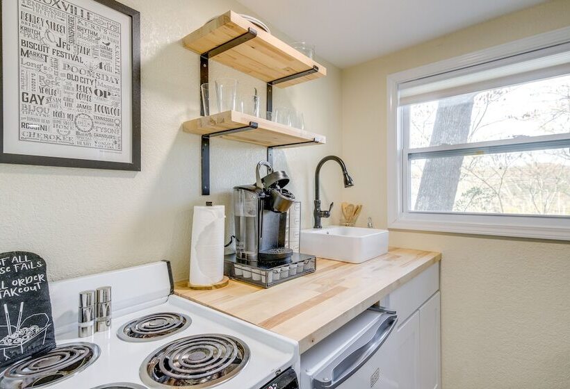 Knoxville Cottage W/ Fenced Yard, Pet Friendly!