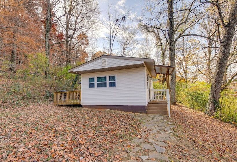 Knoxville Cottage W/ Fenced Yard, Pet Friendly!