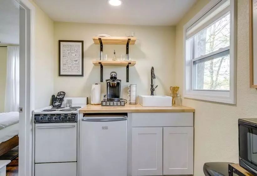 Knoxville Cottage W/ Fenced Yard, Pet Friendly!
