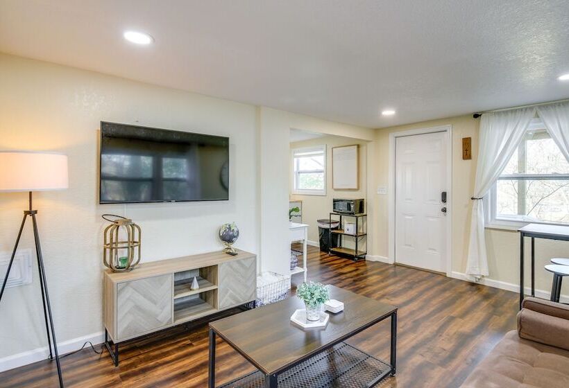 Knoxville Cottage W/ Fenced Yard, Pet Friendly!