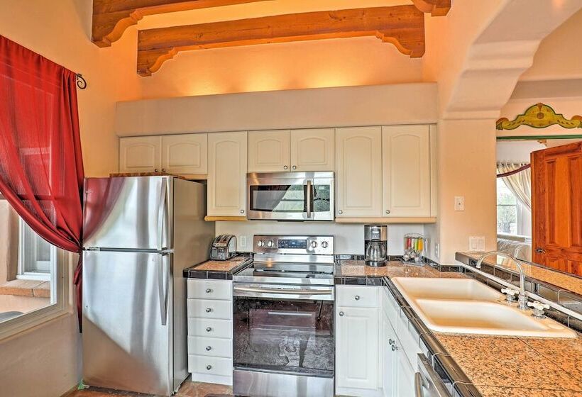 La Roca    Tucson Casita W/ Mtn View On 10 Acres!