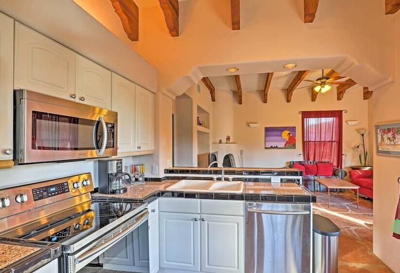 La Roca    Tucson Casita W/ Mtn View On 10 Acres!