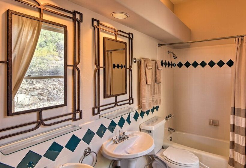 La Roca    Tucson Casita W/ Mtn View On 10 Acres!