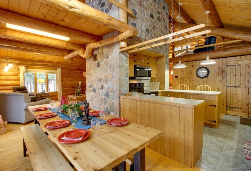 Lakefront Deerwood Home W/ Fire Pit & Grill!