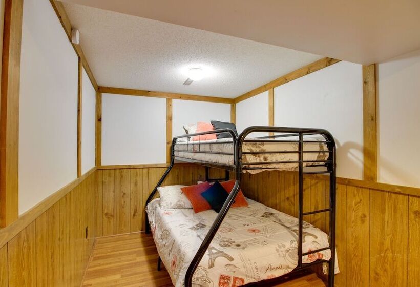 Lakefront Deerwood Home W/ Fire Pit & Grill!