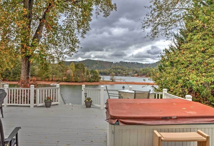 Lakefront Hiawassee Home W/ Boat Dock & Hot Tub!