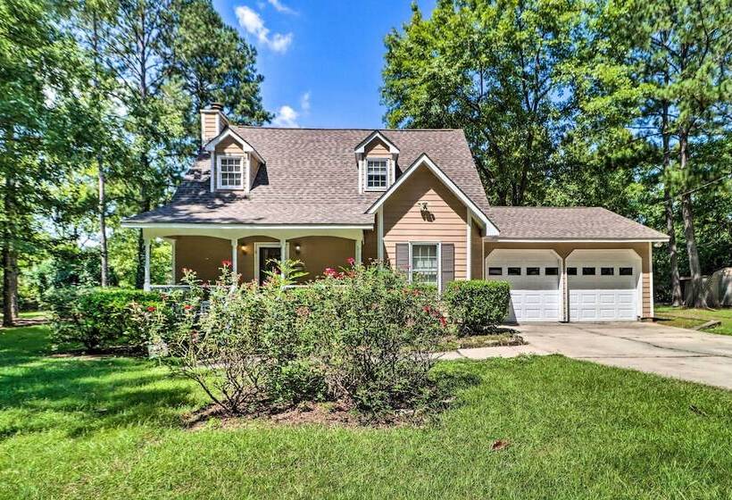 Lakefront Macon Home W/ Pool, Dock & Fishing!