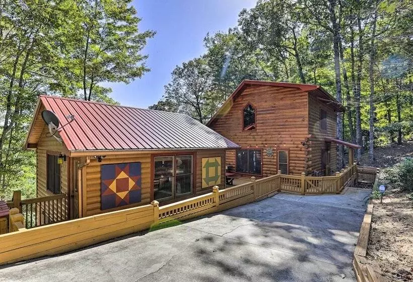 Lovely Log Cabin + Bunkhouse W/ Views & Yard!