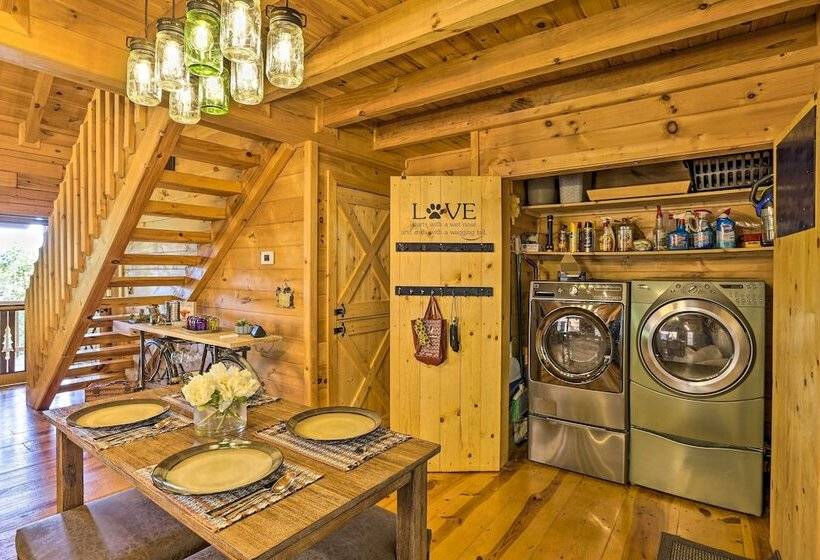Lovely Log Cabin + Bunkhouse W/ Views & Yard!