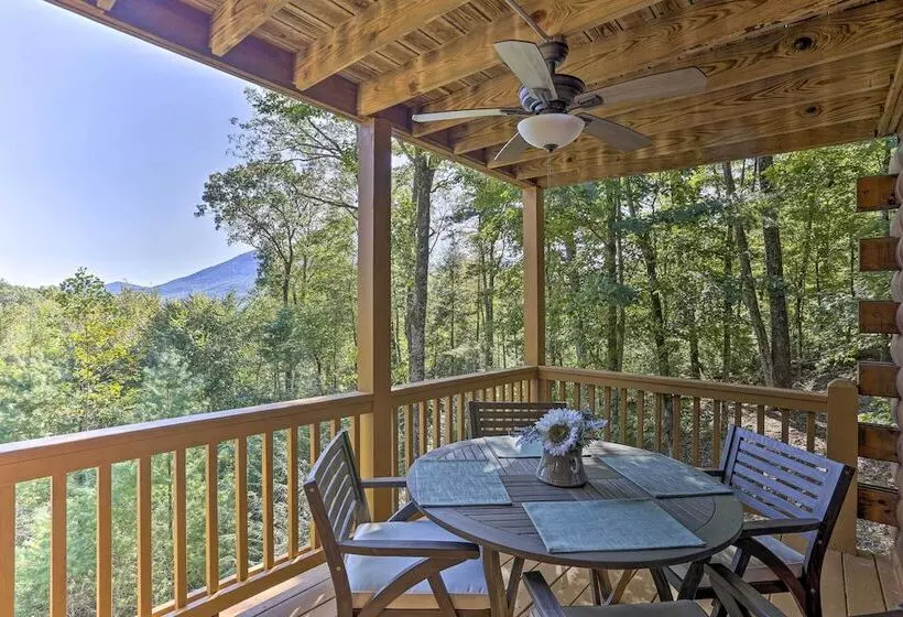 Lovely Log Cabin + Bunkhouse W/ Views & Yard!