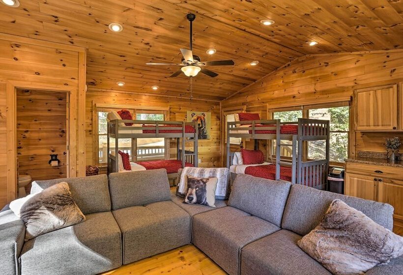 Lovely Log Cabin + Bunkhouse W/ Views & Yard!