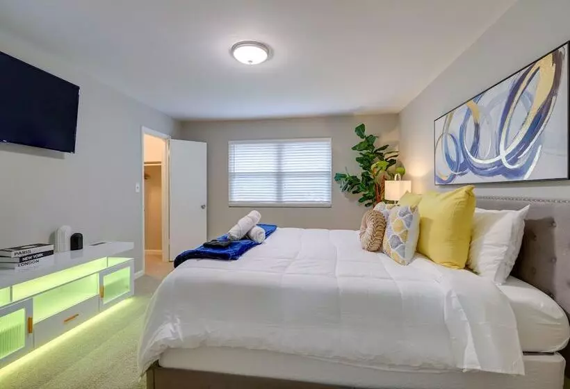 Riverdale Retreat W/ Private Pool & Game Room!