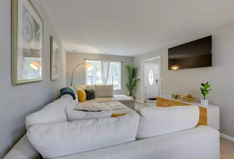 Riverdale Retreat W/ Private Pool & Game Room!
