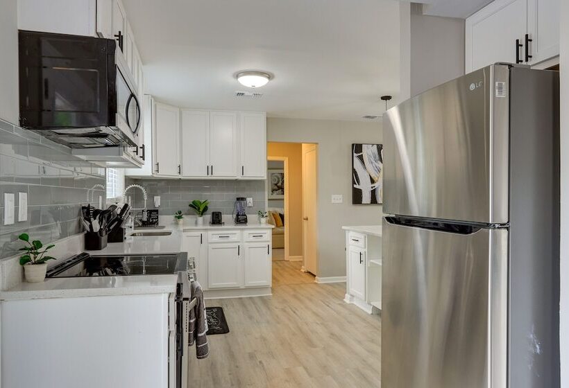 Riverdale Retreat W/ Private Pool & Game Room!