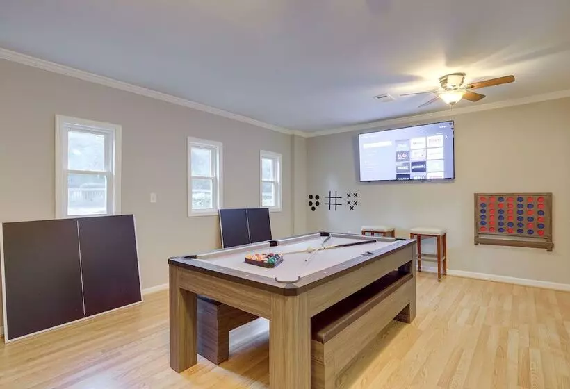 Riverdale Retreat W/ Private Pool & Game Room!