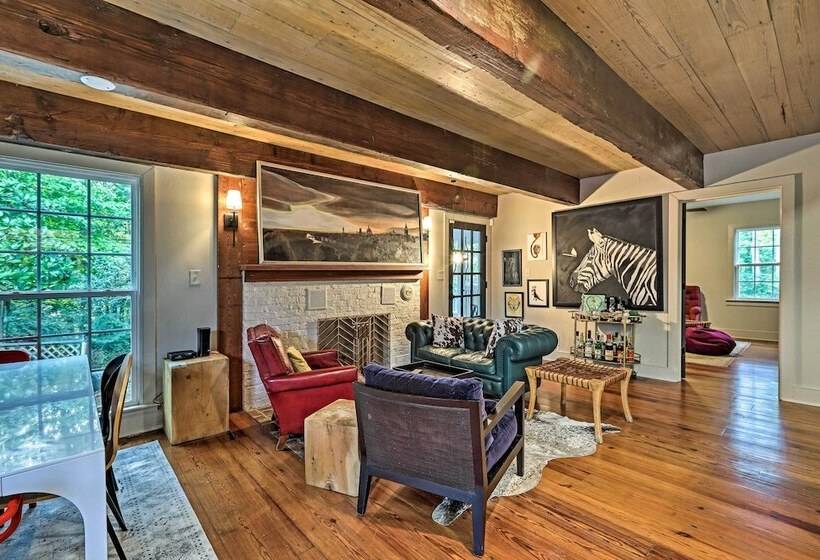 Newnan Retreat On 95 Acres: Hike, Bike & More