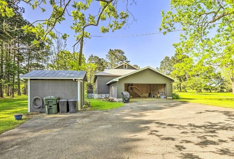 Peaceful Cairo Farmhouse W/ Barn & Fire Pit