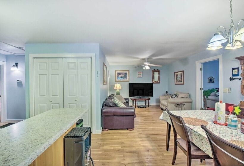 Peaceful Lake Hartwell Hideaway W/ Boat Dock!