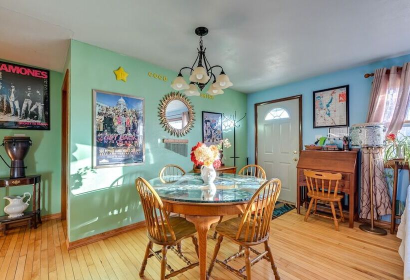 Peaceful Necedah Retreat: 3 Mi To Lakes!