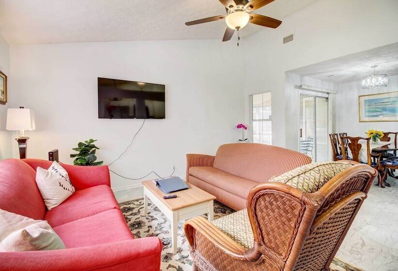 Peaceful Savannah Home   11 Mi To Beaches!