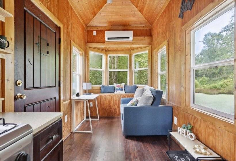 Pendergrass Tiny Home Cabin On Pond W/ Fire Pit!