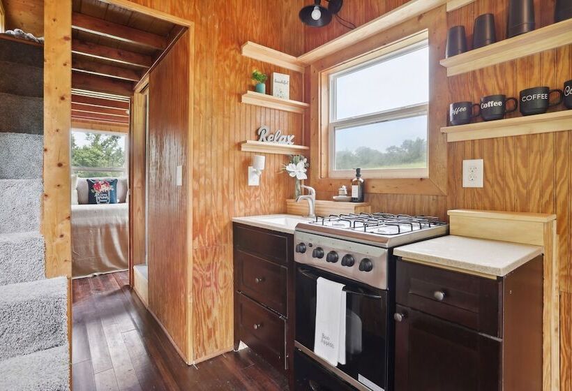 Pendergrass Tiny Home Cabin On Pond W/ Fire Pit!