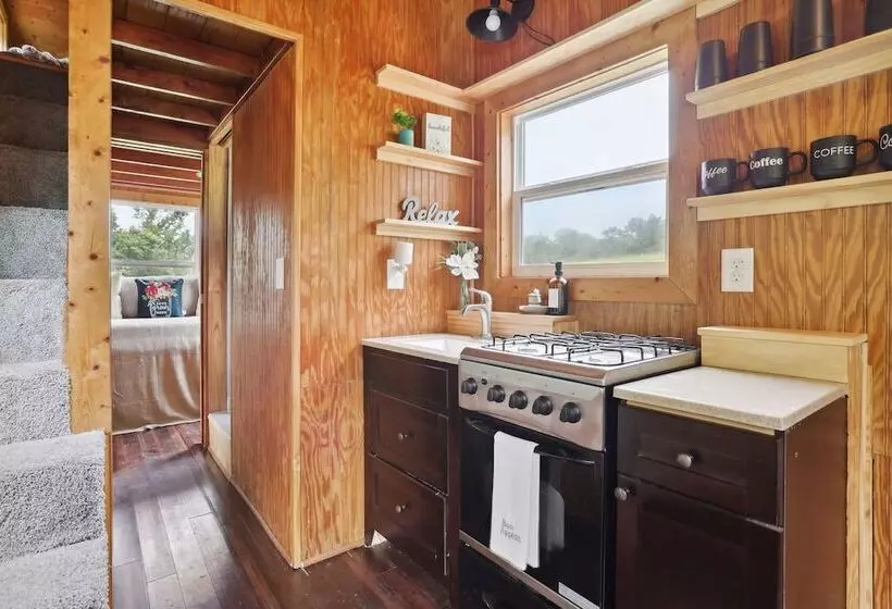 Pendergrass Tiny Home Cabin On Pond W/ Fire Pit!