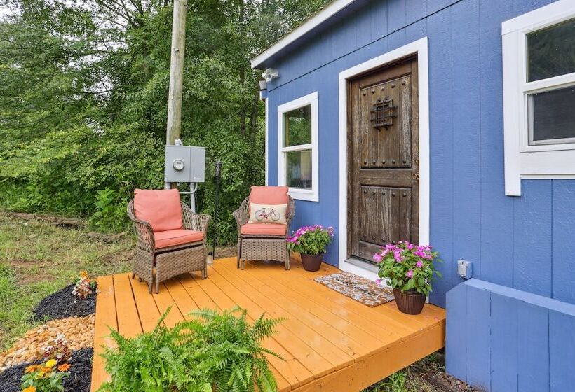 Pendergrass Tiny Home Cabin On Pond W/ Fire Pit!