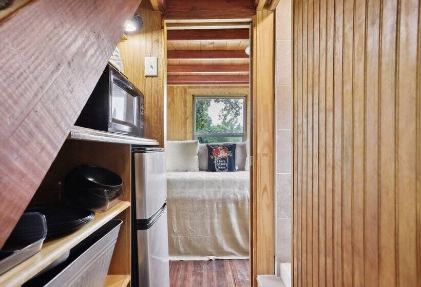 Pendergrass Tiny Home Cabin On Pond W/ Fire Pit!